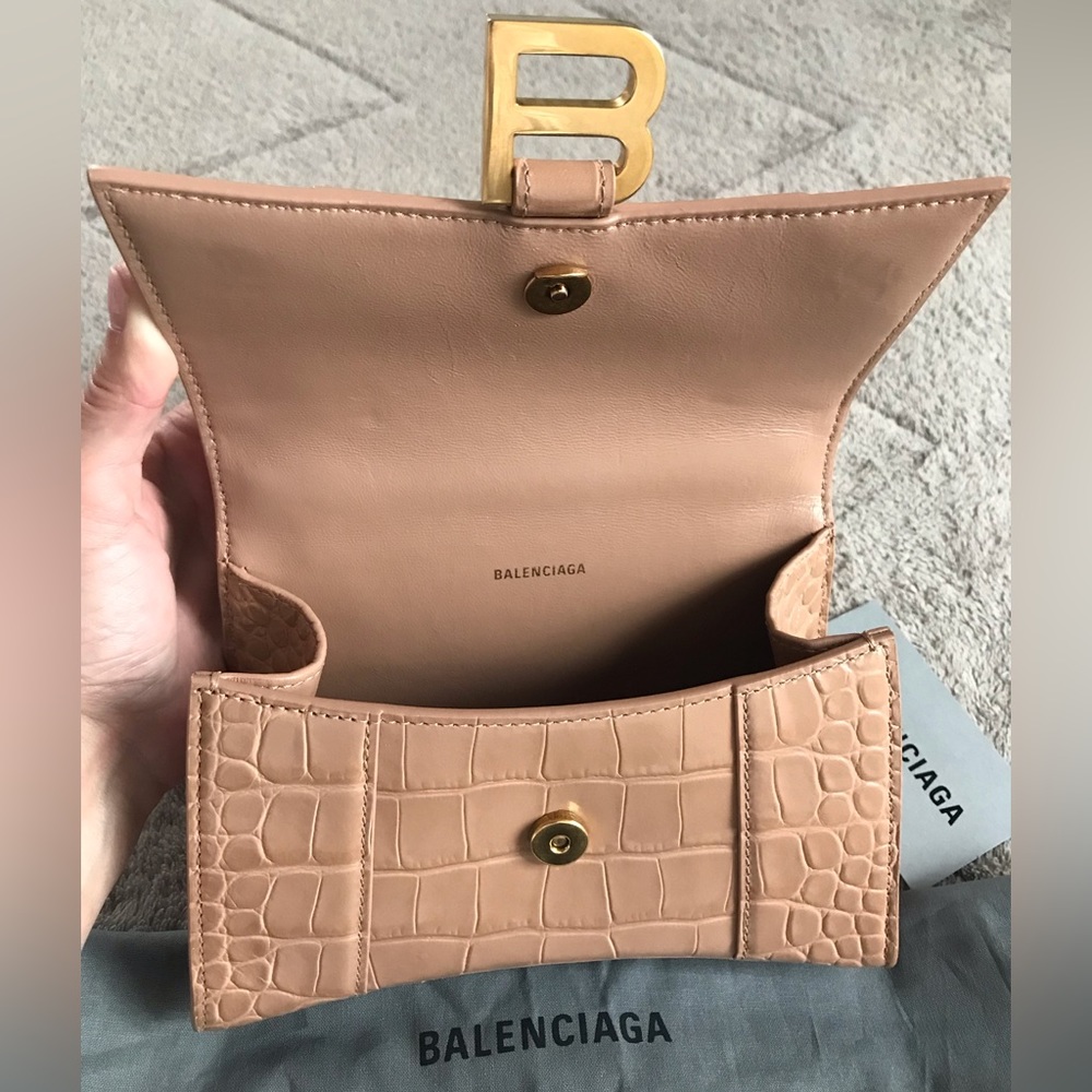 LIKE NEW🔥BALENCIAGA Extra Small Hourglass Leather Top Handle Bag🔥 - Picture 9 of 14